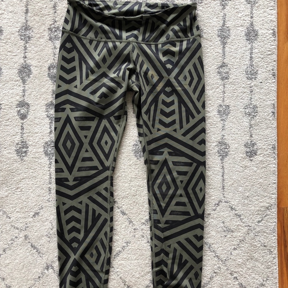 Lululemon pants - size 8